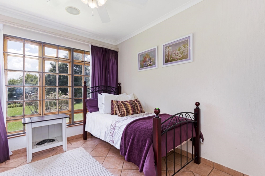 5 Bedroom Property for Sale in Mnandi Gauteng