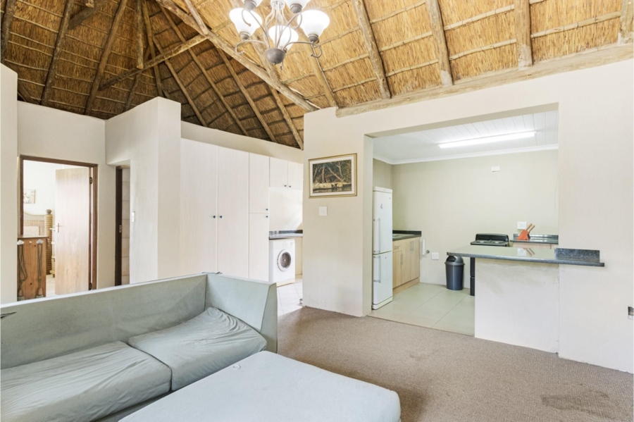 5 Bedroom Property for Sale in Mnandi Gauteng