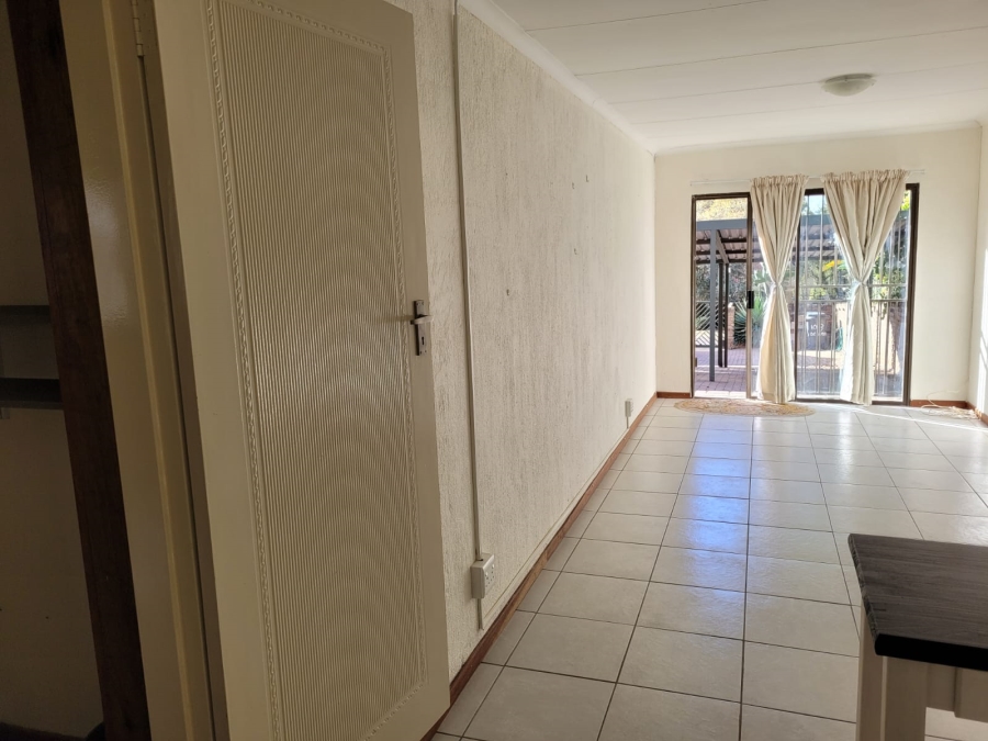 To Let 1 Bedroom Property for Rent in Constantia Park Gauteng