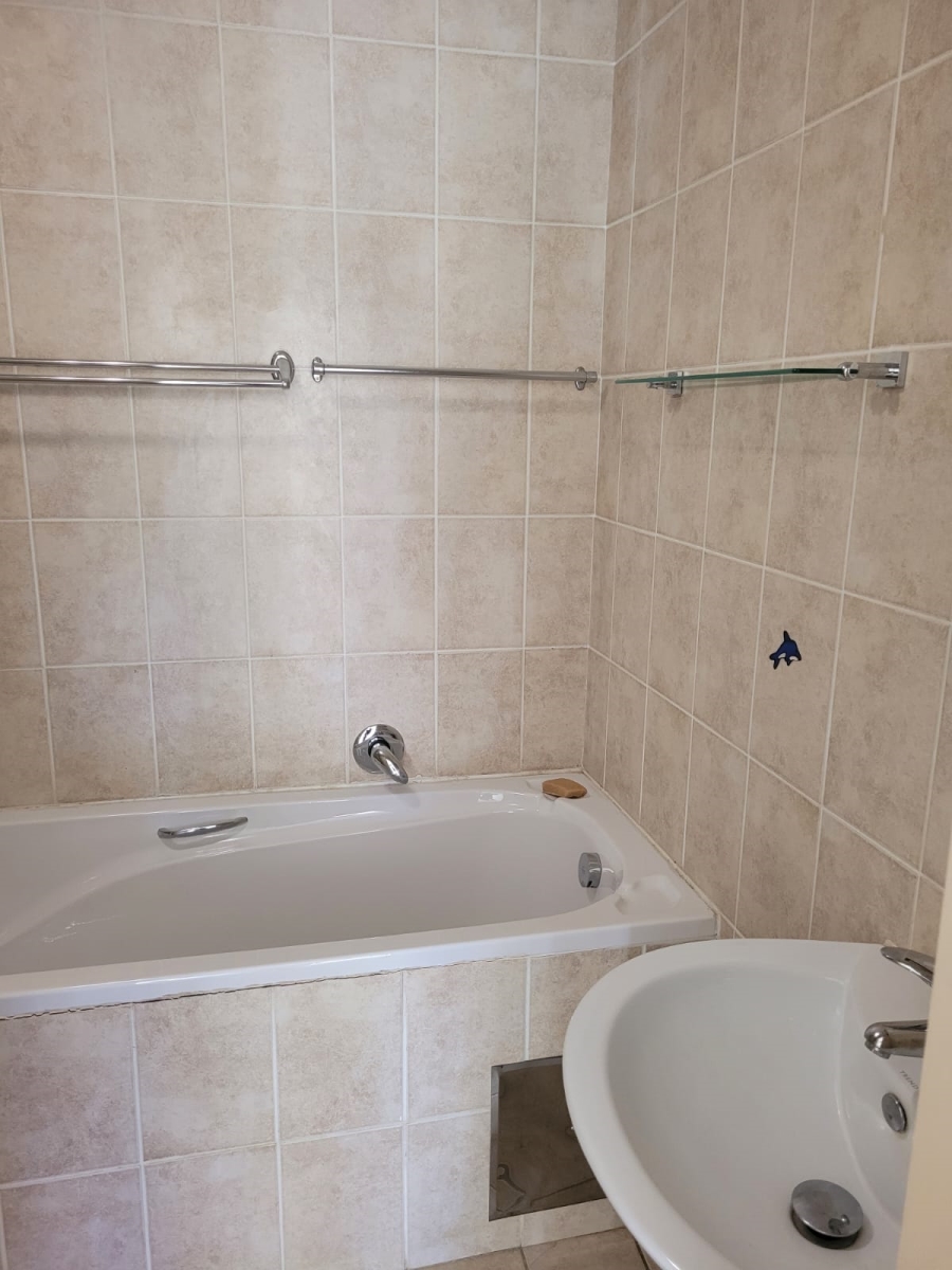 To Let 1 Bedroom Property for Rent in Constantia Park Gauteng