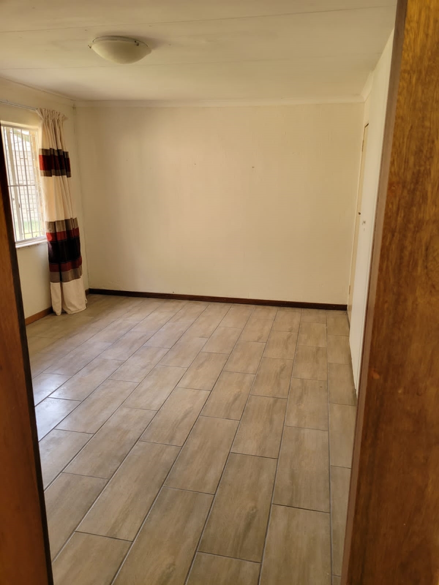 To Let 1 Bedroom Property for Rent in Constantia Park Gauteng