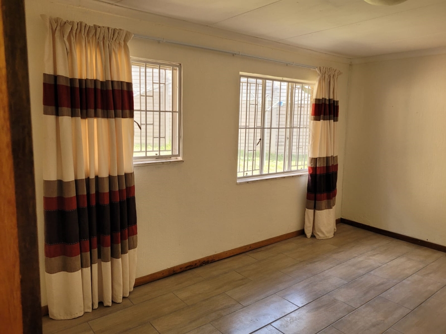 To Let 1 Bedroom Property for Rent in Constantia Park Gauteng