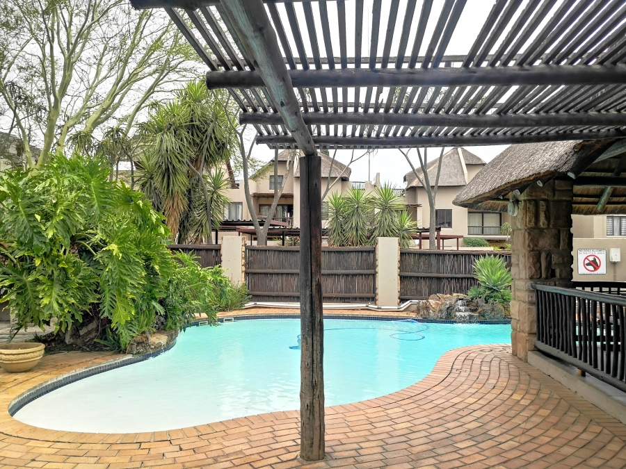 2 Bedroom Property for Sale in Sunninghill Gauteng
