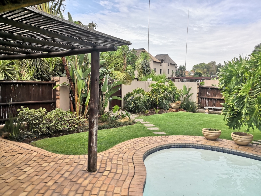 2 Bedroom Property for Sale in Sunninghill Gauteng