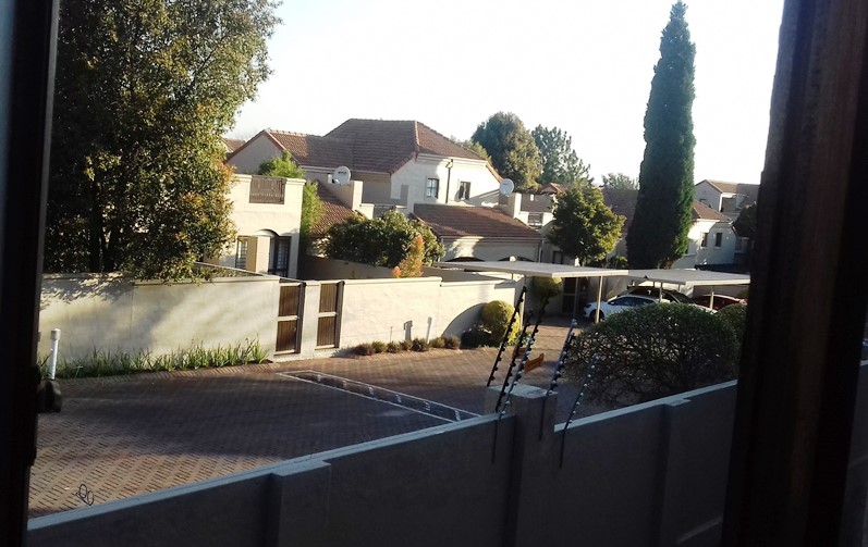 2 Bedroom Property for Sale in Sunninghill Gauteng
