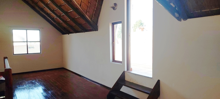 2 Bedroom Property for Sale in Sunninghill Gauteng