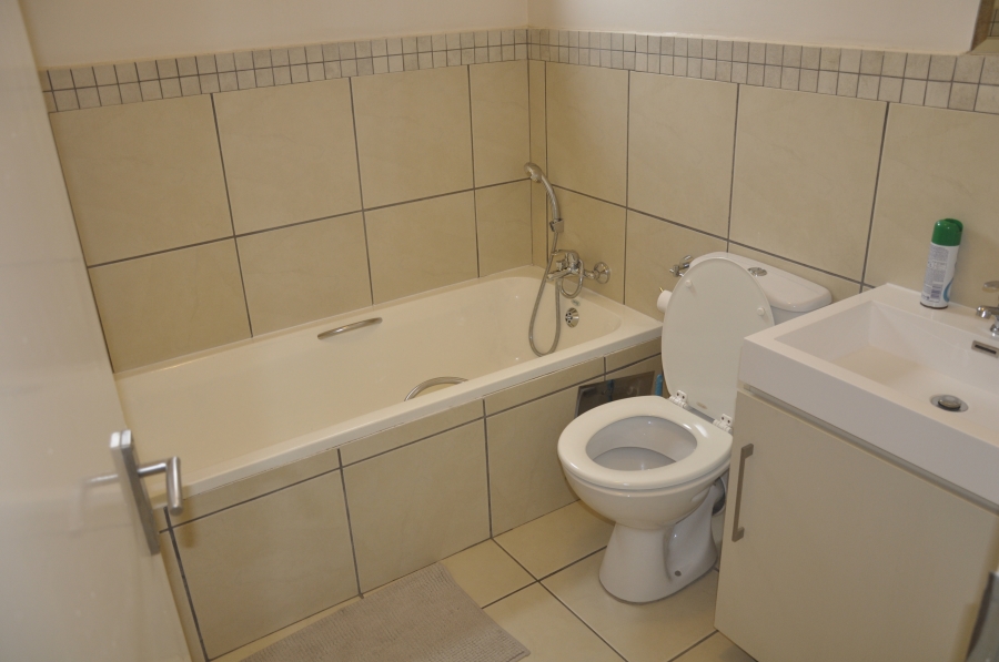 3 Bedroom Property for Sale in Barbeque Downs Gauteng