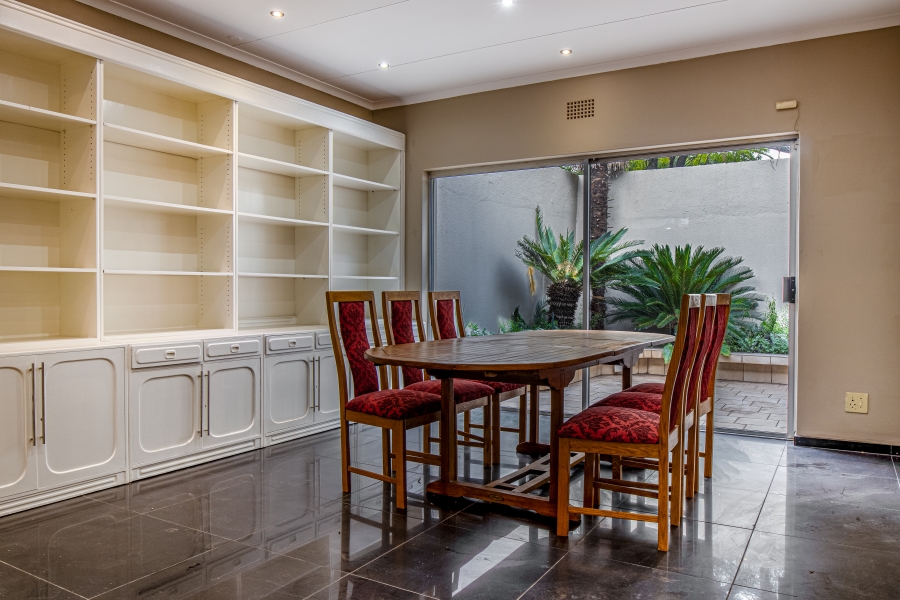 To Let 5 Bedroom Property for Rent in Constantia Kloof Gauteng