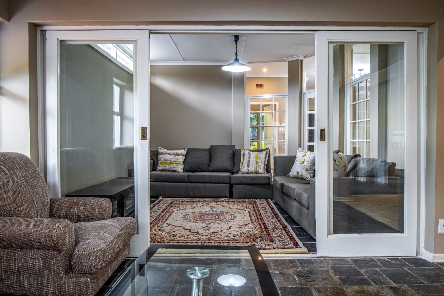 To Let 5 Bedroom Property for Rent in Constantia Kloof Gauteng