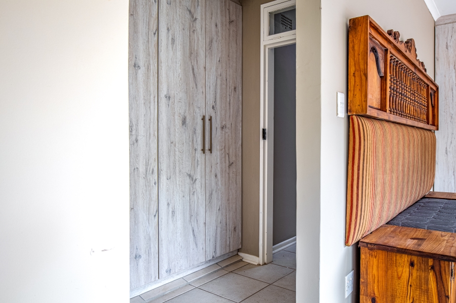 To Let 5 Bedroom Property for Rent in Constantia Kloof Gauteng