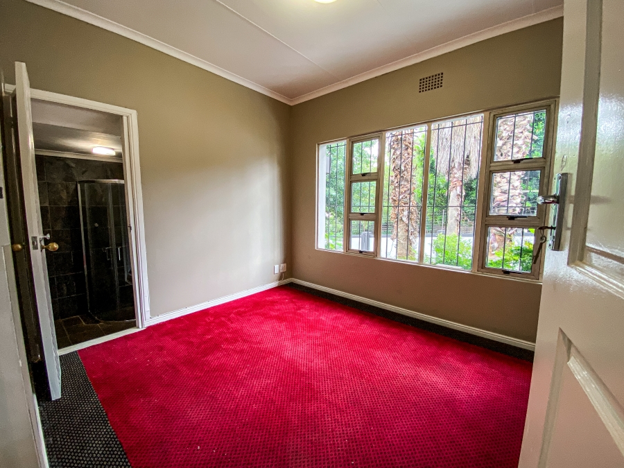 To Let 5 Bedroom Property for Rent in Constantia Kloof Gauteng