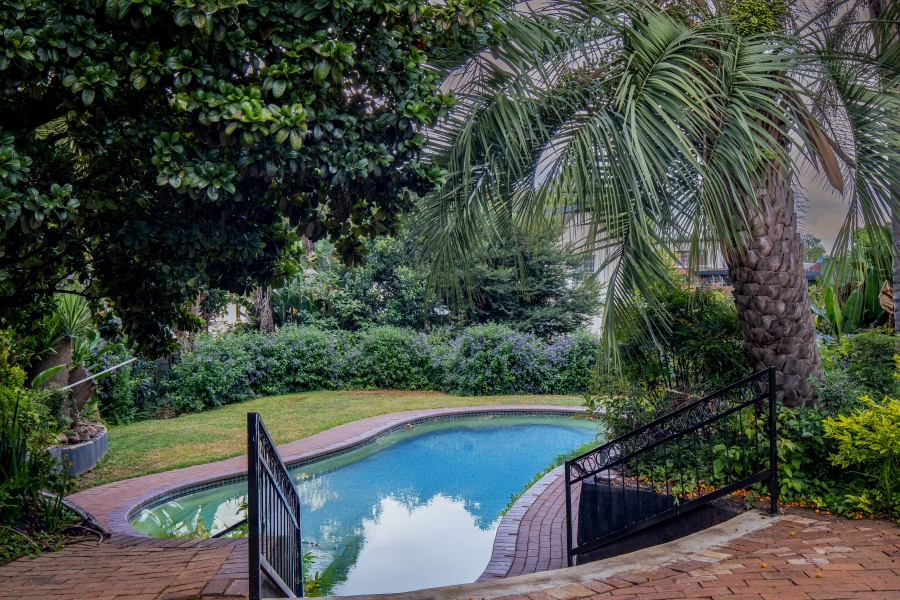 To Let 5 Bedroom Property for Rent in Constantia Kloof Gauteng