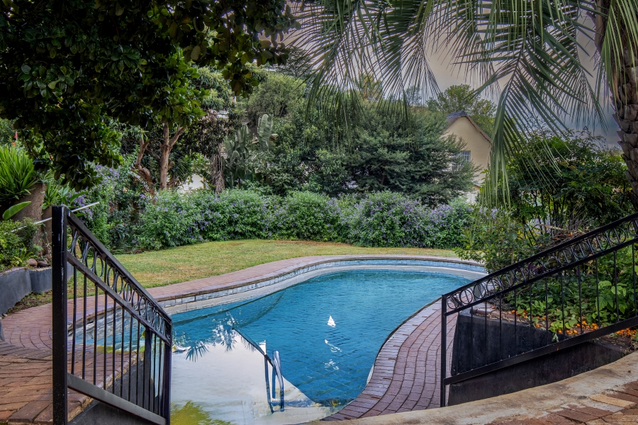 To Let 5 Bedroom Property for Rent in Constantia Kloof Gauteng