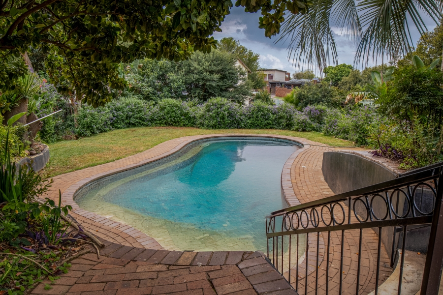 To Let 5 Bedroom Property for Rent in Constantia Kloof Gauteng