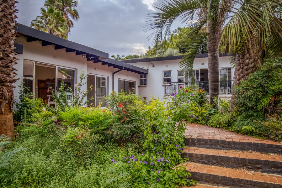 To Let 5 Bedroom Property for Rent in Constantia Kloof Gauteng