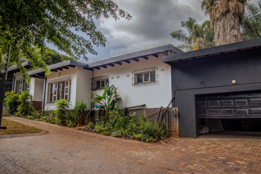 To Let 5 Bedroom Property for Rent in Constantia Kloof Gauteng