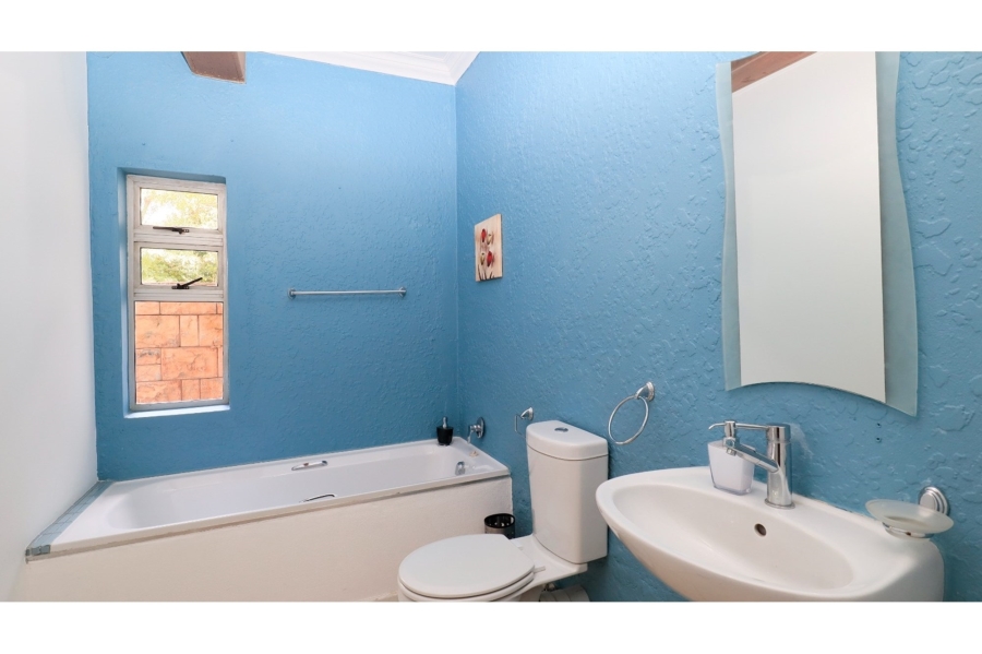 To Let 1 Bedroom Property for Rent in Savoy Estate Gauteng