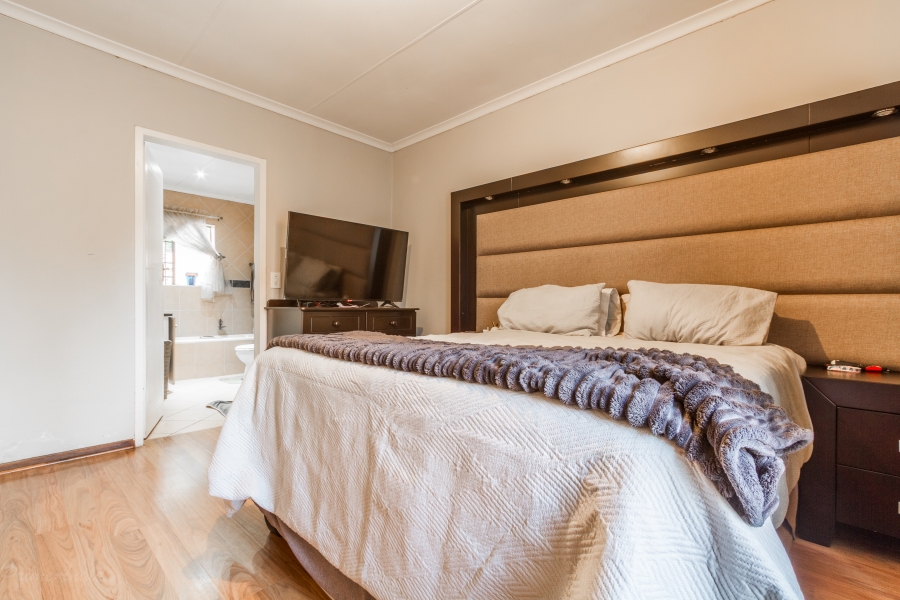 3 Bedroom Property for Sale in Equestria Gauteng