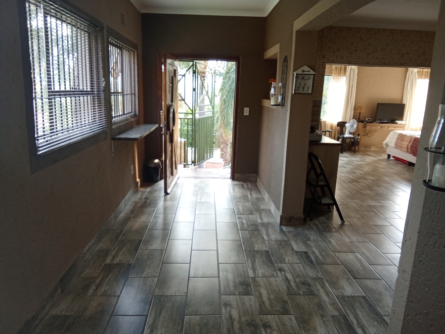 4 Bedroom Property for Sale in Roodekrans Gauteng