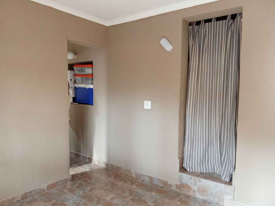 4 Bedroom Property for Sale in Roodekrans Gauteng