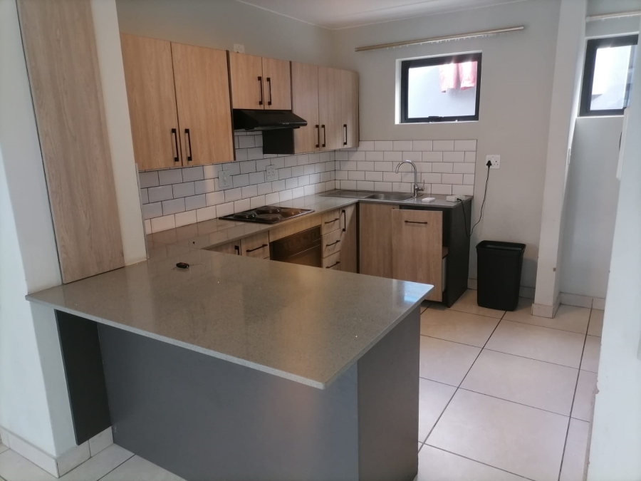 To Let 2 Bedroom Property for Rent in Zwartkop Gauteng