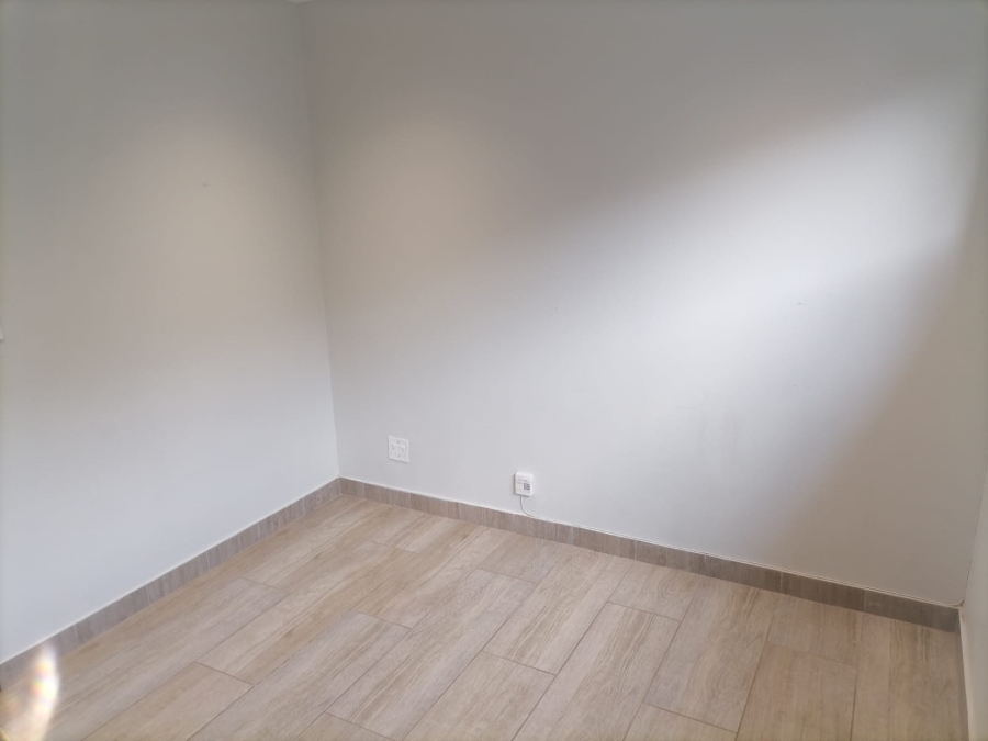To Let 2 Bedroom Property for Rent in Zwartkop Gauteng