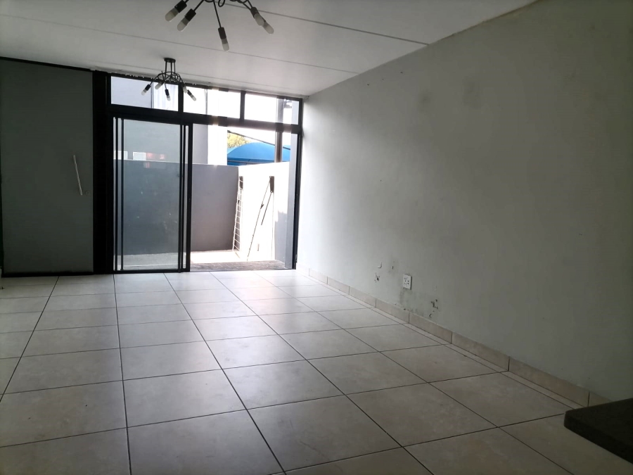 To Let 2 Bedroom Property for Rent in Zwartkop Gauteng