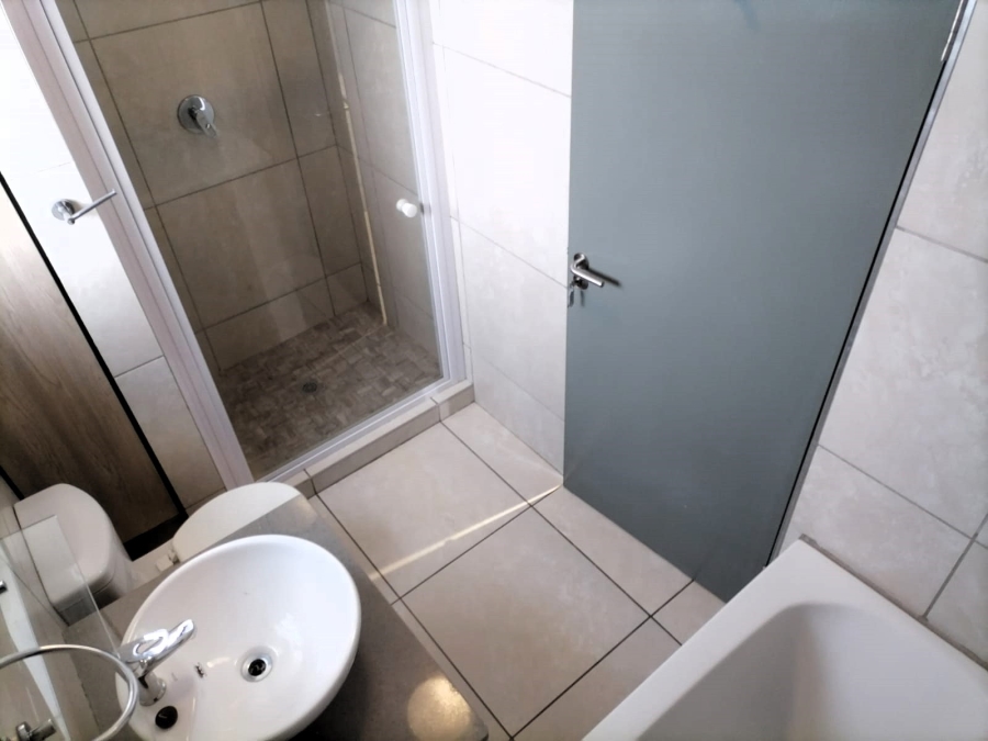 To Let 2 Bedroom Property for Rent in Zwartkop Gauteng