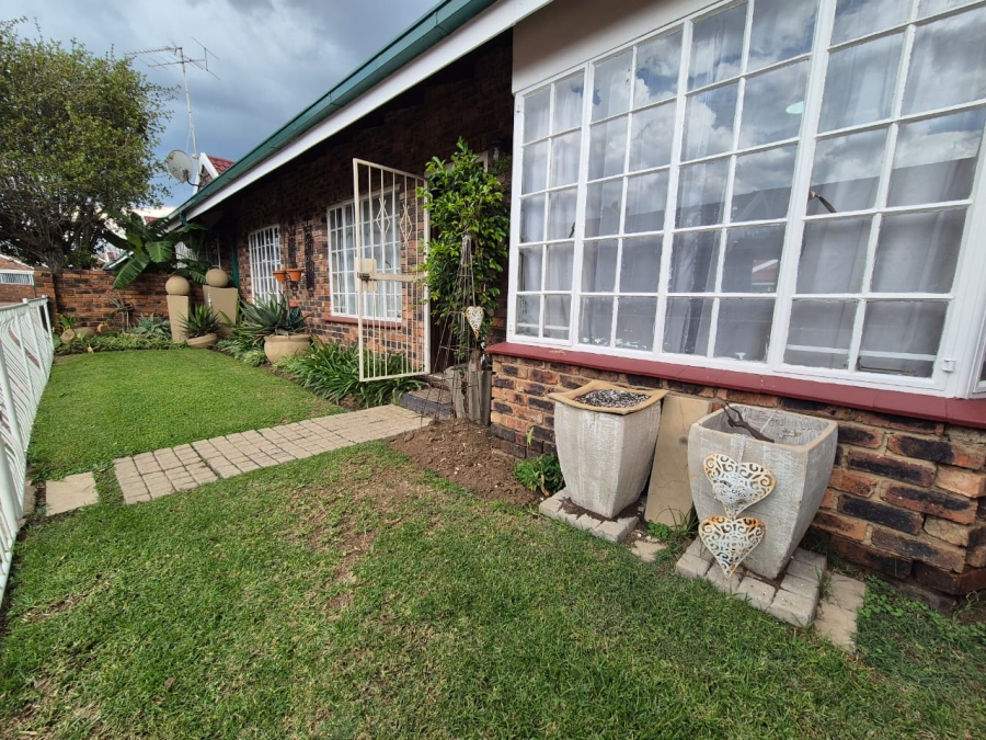 3 Bedroom Property for Sale in Three Rivers Gauteng
