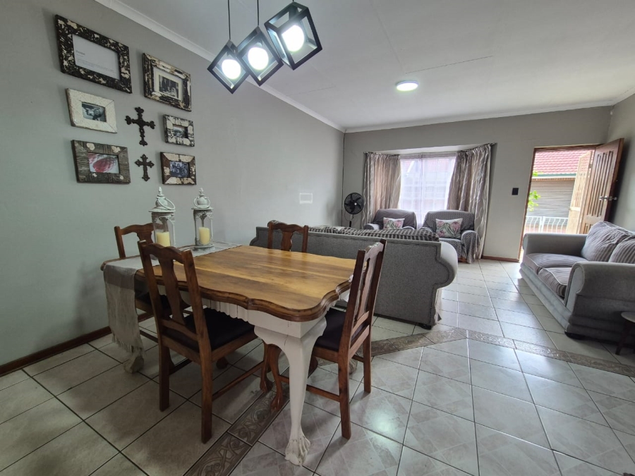 3 Bedroom Property for Sale in Three Rivers Gauteng