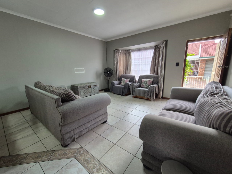 3 Bedroom Property for Sale in Three Rivers Gauteng