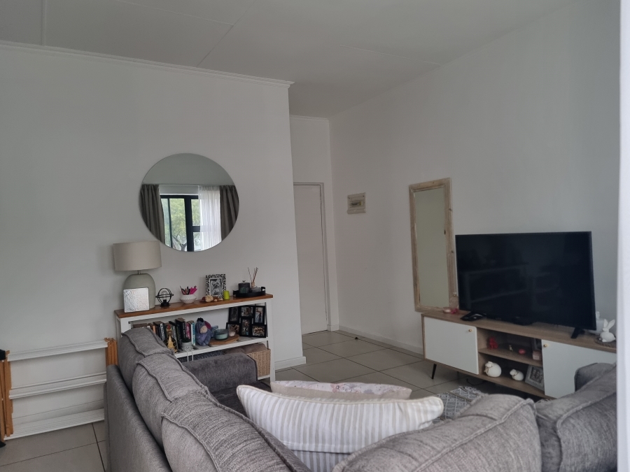 1 Bedroom Property for Sale in Greenstone Hill Gauteng