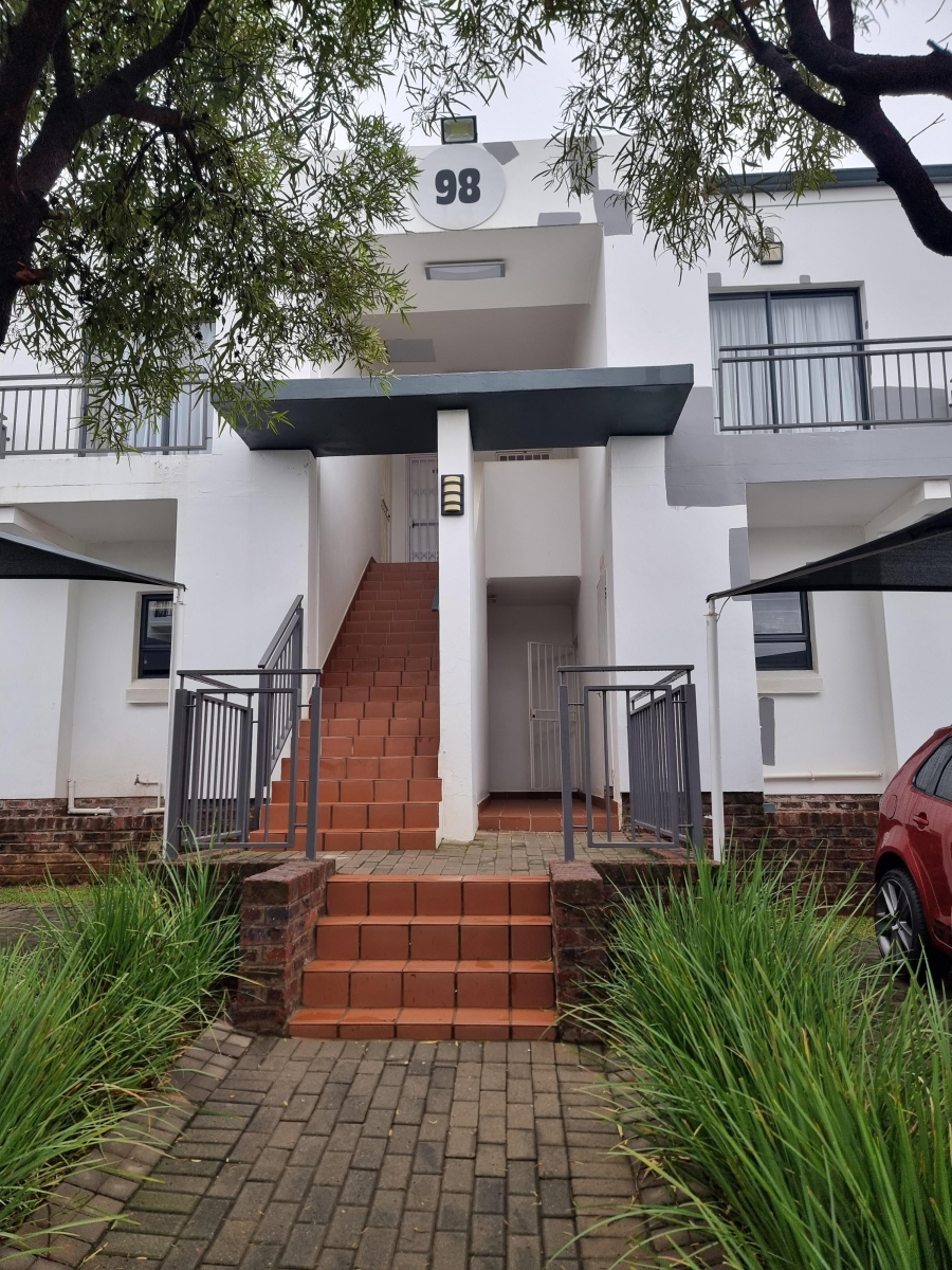 1 Bedroom Property for Sale in Greenstone Hill Gauteng