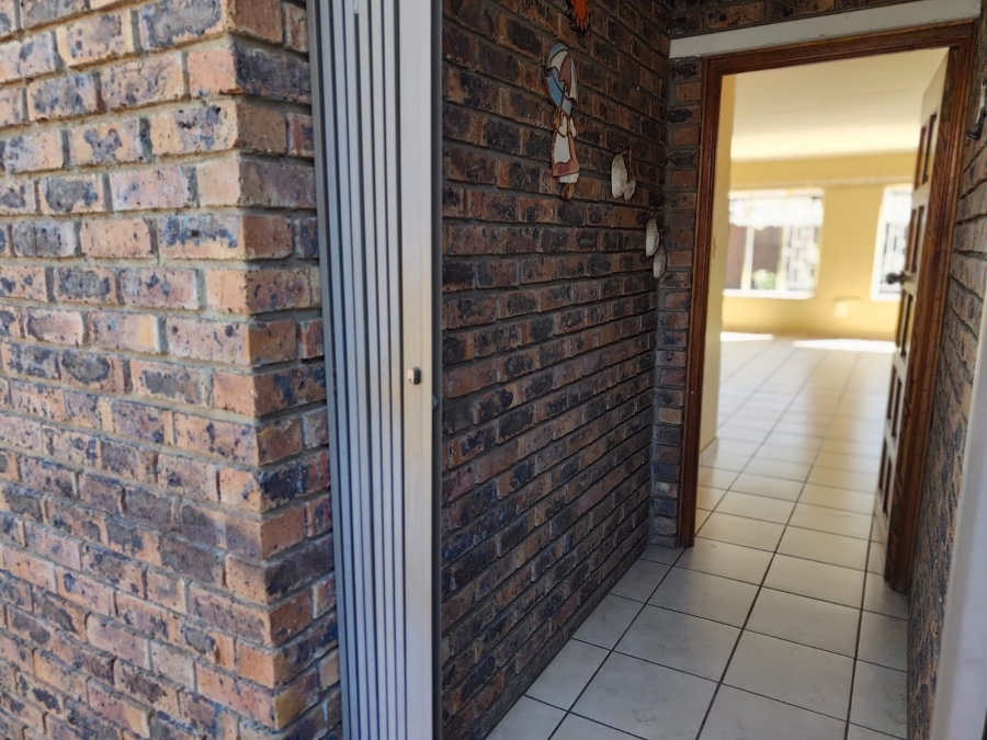 To Let 3 Bedroom Property for Rent in Arcon Park Gauteng