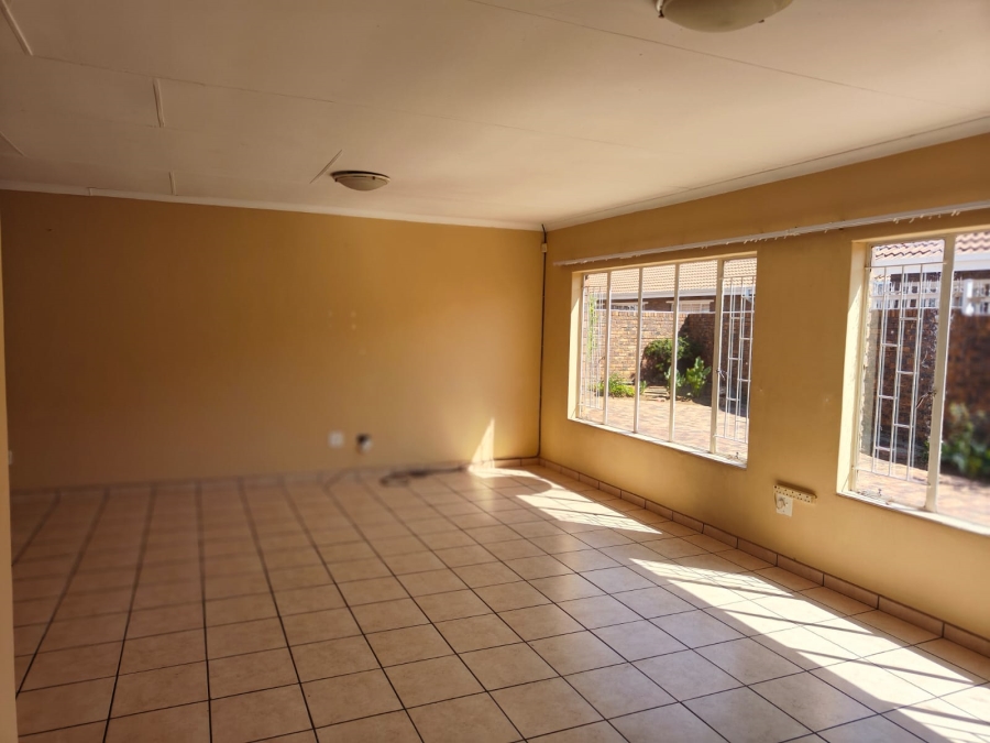 To Let 3 Bedroom Property for Rent in Arcon Park Gauteng