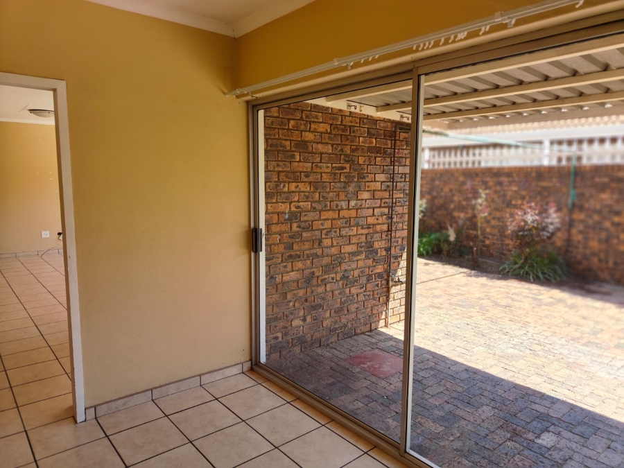 To Let 3 Bedroom Property for Rent in Arcon Park Gauteng