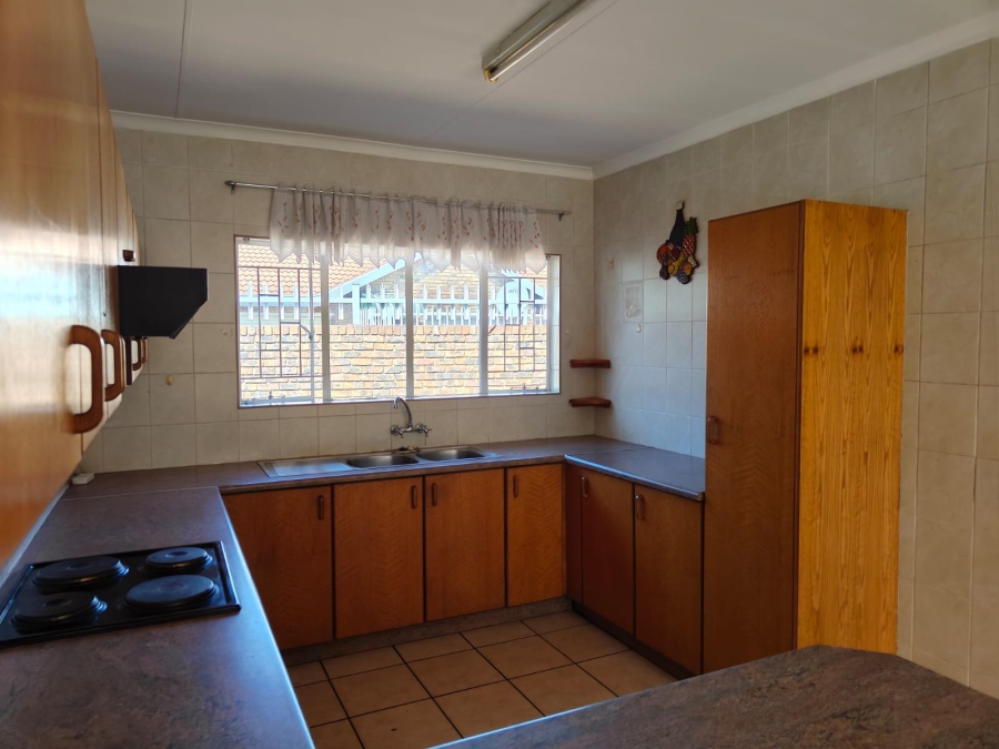 To Let 3 Bedroom Property for Rent in Arcon Park Gauteng