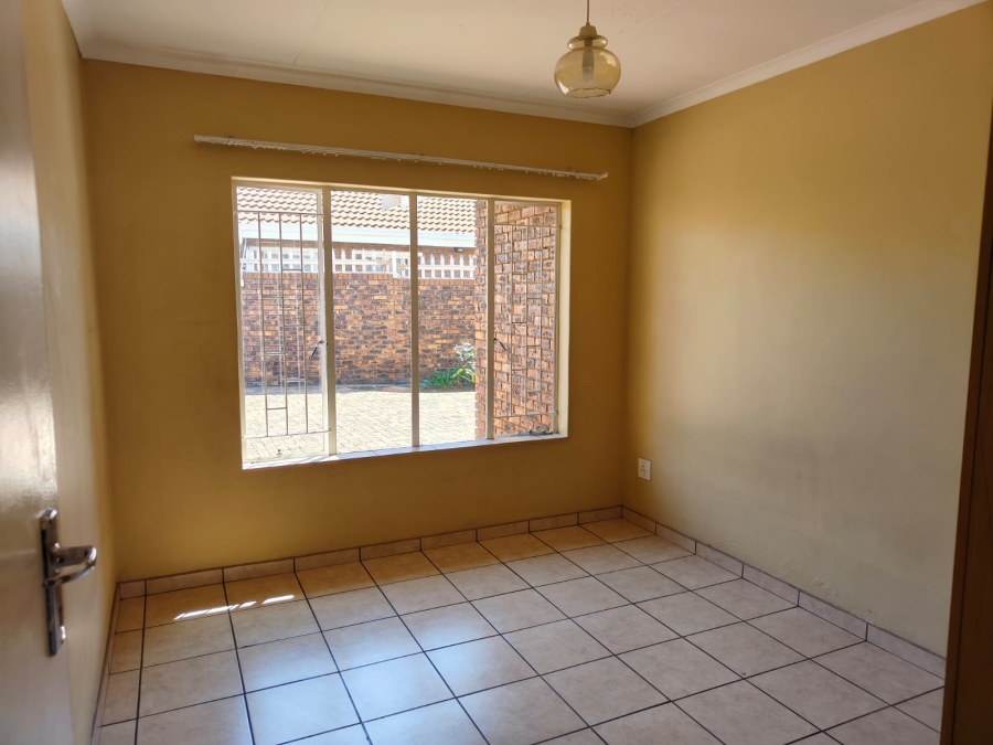 To Let 3 Bedroom Property for Rent in Arcon Park Gauteng
