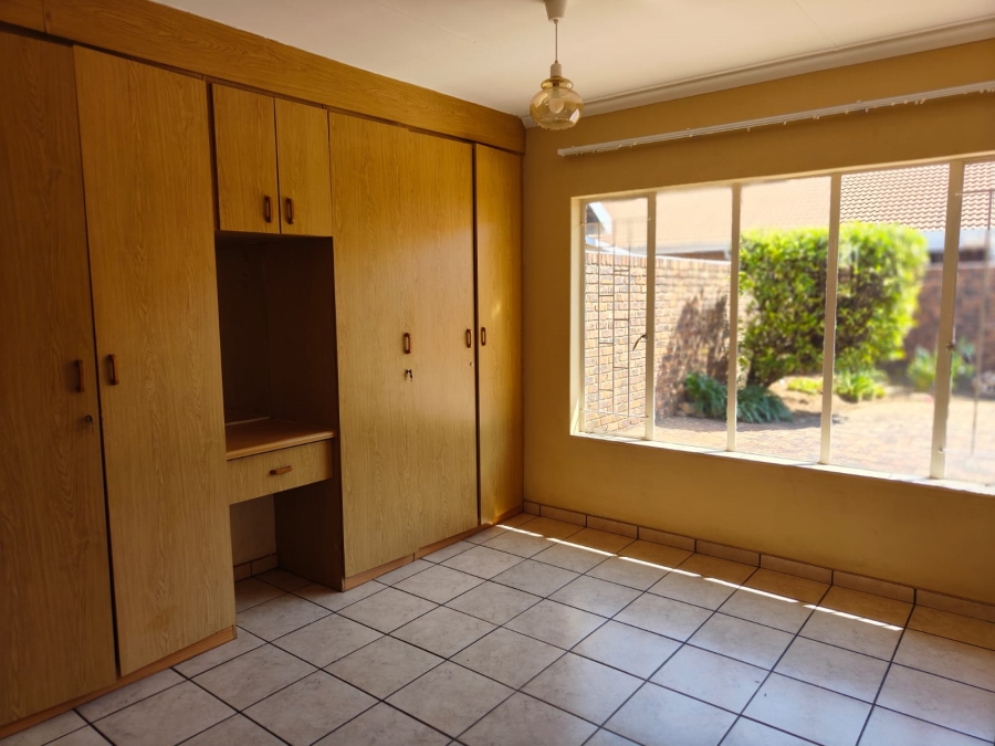 To Let 3 Bedroom Property for Rent in Arcon Park Gauteng