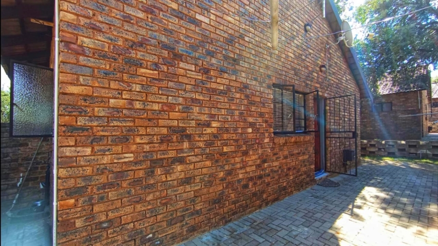 1 Bedroom Property for Sale in Philip Nel Park Gauteng