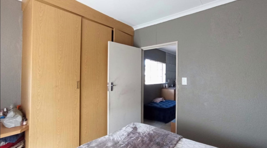 1 Bedroom Property for Sale in Philip Nel Park Gauteng