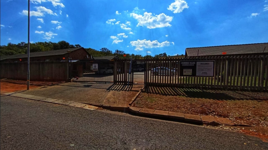 1 Bedroom Property for Sale in Philip Nel Park Gauteng
