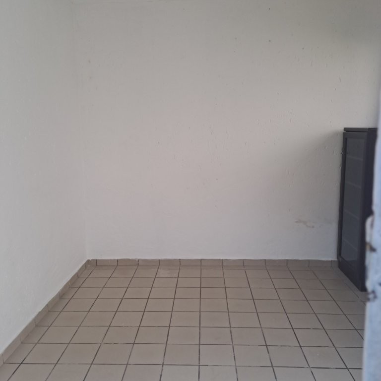 To Let 1 Bedroom Property for Rent in Highlands North Gauteng
