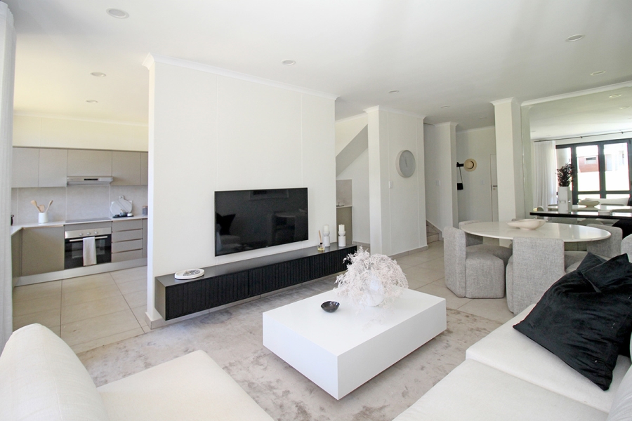 3 Bedroom Property for Sale in Greenstone Hill Gauteng