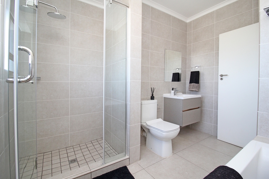 3 Bedroom Property for Sale in Greenstone Hill Gauteng