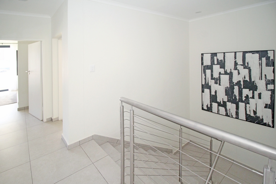3 Bedroom Property for Sale in Greenstone Hill Gauteng