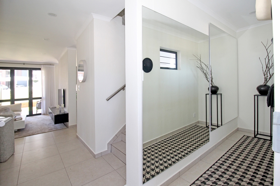 3 Bedroom Property for Sale in Greenstone Hill Gauteng