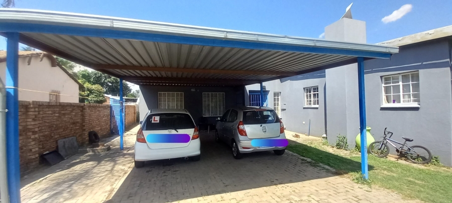 4 Bedroom Property for Sale in Sinoville Gauteng