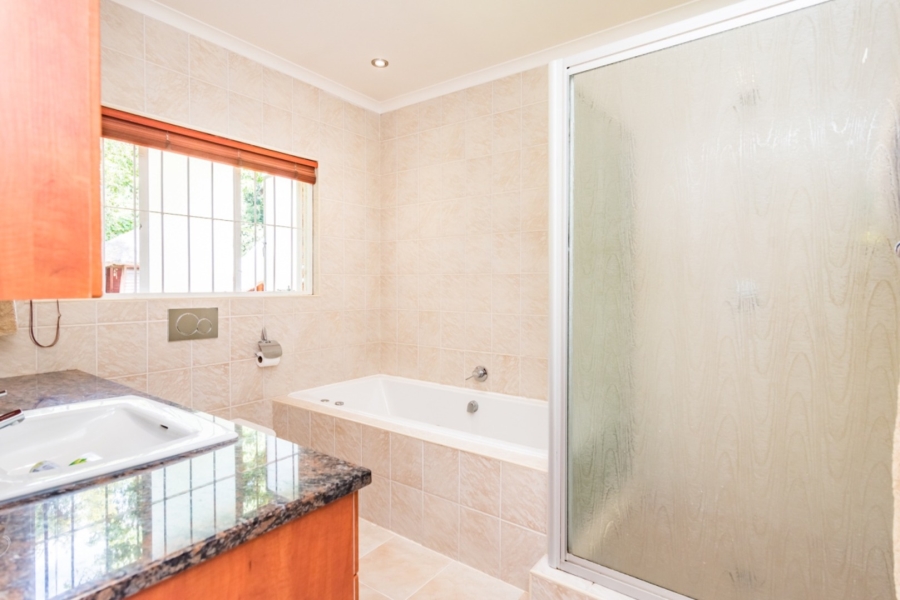 4 Bedroom Property for Sale in Rant En Dal Gauteng