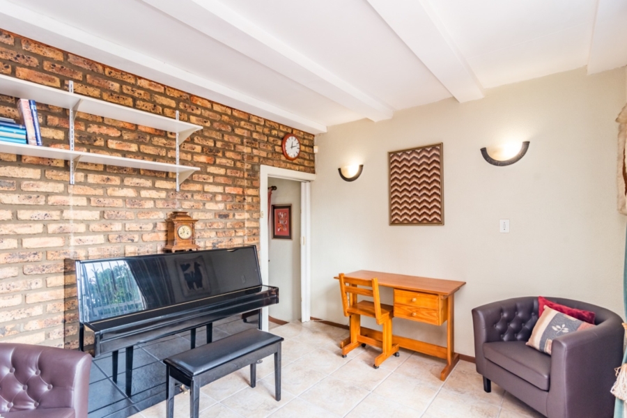 4 Bedroom Property for Sale in Rant En Dal Gauteng